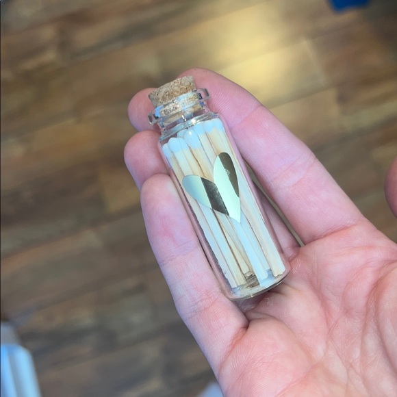 Match container! - Picture 2 of 3